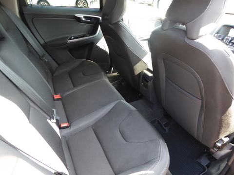 2.0 D4 SE Nav SUV 5dr Diesel Manual Euro 6 (s/s) (181 ps)