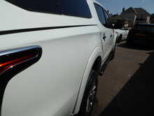 Mitsubishi L200 DI-D DC Barbarian 