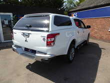 Mitsubishi L200 DI-D DC Barbarian 