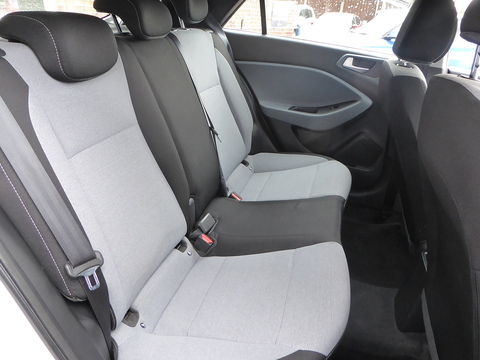 1.2 Blue Drive SE Hatchback 5dr Petrol Manual Euro 6 (s/s) (84 ps)