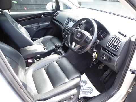 2.0 TDI Ecomotive CR SE Lux MPV 5dr Diesel Manual Euro 5 (s/s) (140 ps)