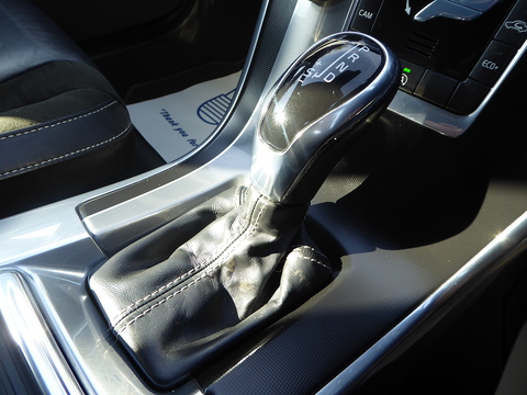 2.0 D4 R-Design Nav SUV 5dr Diesel Auto Euro 6 (s/s) (190 ps)