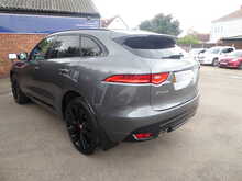 Jaguar F-PACE D180 R-Sport 