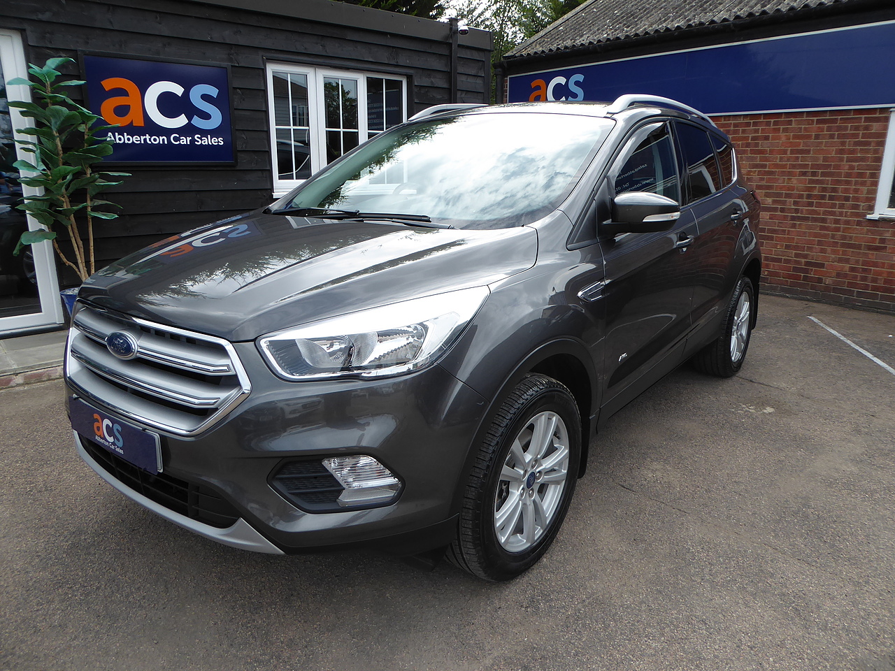 used-2018-ford-kuga-tdci-ecoblue-zetec-for-sale-in-essex-u9553