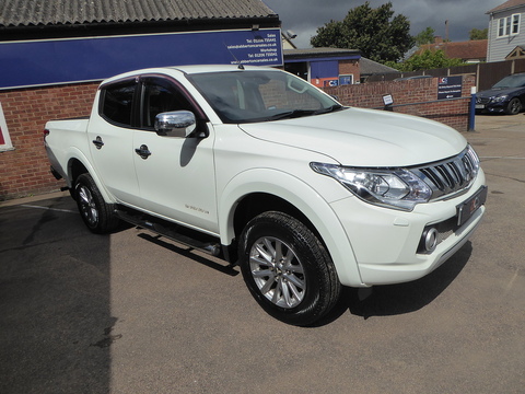 2.4 DI-D DC Barbarian Pickup Double Cab 4dr Diesel Manual 4WD Euro 5 (178 ps)