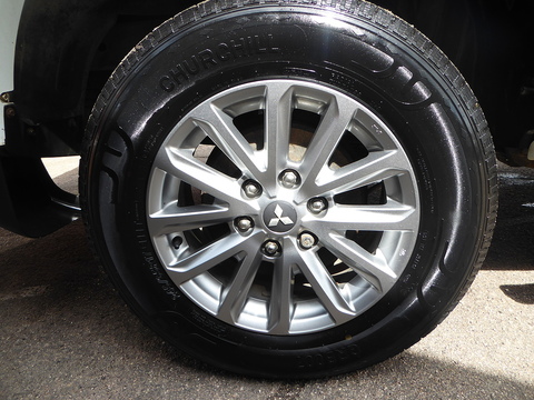 2.4 DI-D DC Barbarian Pickup Double Cab 4dr Diesel Manual 4WD Euro 5 (178 ps)