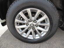 NO VAT! Leather Heated Seats, Sat Nav, Rear Camera, Air Conditioning, Alloy Wheels, Auto Headlights, Towbar