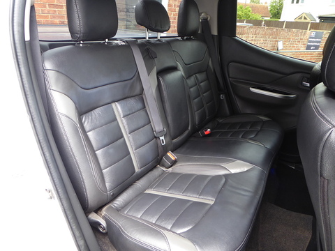 2.4 DI-D DC Barbarian Pickup Double Cab 4dr Diesel Manual 4WD Euro 5 (178 ps)