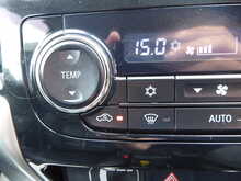 NO VAT! Leather Heated Seats, Sat Nav, Rear Camera, Air Conditioning, Alloy Wheels, Auto Headlights, Towbar