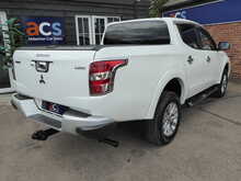 NO VAT! Leather Heated Seats, Sat Nav, Rear Camera, Air Conditioning, Alloy Wheels, Auto Headlights, Towbar