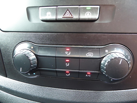 2.1 114 CDI BlueTEC Panel Van 5dr Diesel Manual RWD L3 Euro 6 (s/s) (136 ps)