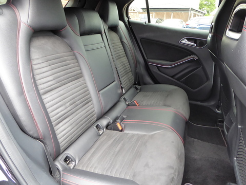 2.1 GLA220 CDI AMG Line SUV 5dr Diesel 7G-DCT 4MATIC Euro 6 (s/s) (170 ps)
