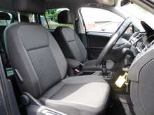 Volkswagen Tiguan TDI SE Navigation 