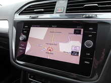 Volkswagen Tiguan TDI SE Navigation 