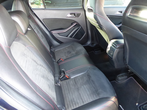 2.1 GLA220d AMG Line (Premium) SUV 5dr Diesel 7G-DCT 4MATIC Euro 6 (s/s) (177 ps)