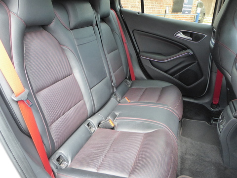 2.1 GLA220d AMG Line (Premium Plus) SUV 5dr Diesel 7G-DCT 4MATIC Euro 6 (s/s) (170 ps)