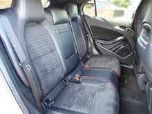 Mercedes-Benz GLA GLA220 CDI AMG Line 