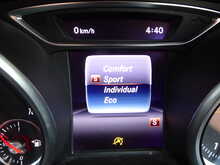Mercedes-Benz GLA GLA180 Urban Edition 