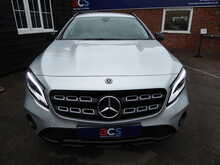 Mercedes-Benz GLA GLA180 Urban Edition 