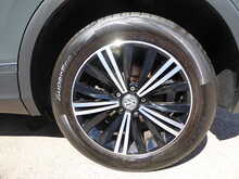 Volkswagen Tiguan TSI SE Navigation 
