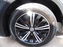 Volkswagen Tiguan TSI SE Navigation 
