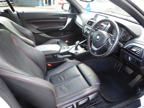 2.0 220i Sport Convertible 2dr Petrol Auto Euro 6 (s/s) (184 ps)
