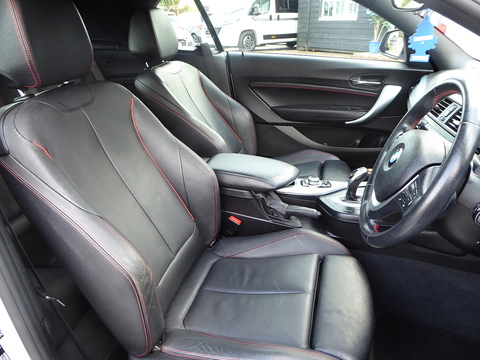 2.0 220i Sport Convertible 2dr Petrol Auto Euro 6 (s/s) (184 ps)