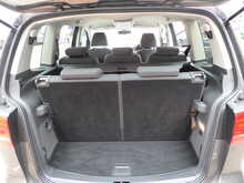 Volkswagen Touran TSI SE 