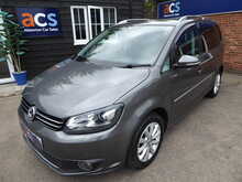 Volkswagen Touran TSI SE 