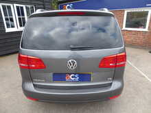 Volkswagen Touran TSI SE 