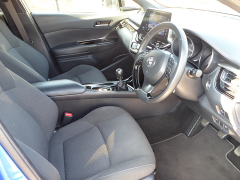 1.2 VVT-i Dynamic SUV 5dr Petrol Manual Euro 6 (s/s) (116 ps)