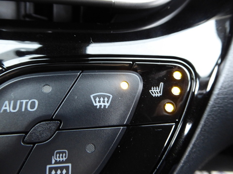 1.2 VVT-i Dynamic SUV 5dr Petrol Manual Euro 6 (s/s) (116 ps)