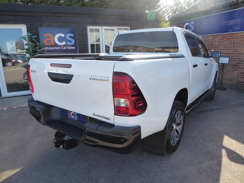 2.4 D-4D Invincible X Pickup Double Cab 4dr Diesel Auto 4WD Euro 6 (s/s) (TSS) (150 ps)