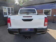 Toyota Hilux D-4D Invincible X 