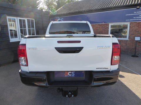 2.4 D-4D Invincible X Pickup Double Cab 4dr Diesel Auto 4WD Euro 6 (s/s) (TSS) (150 ps)