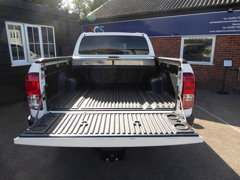 2.4 D-4D Invincible X Pickup Double Cab 4dr Diesel Auto 4WD Euro 6 (s/s) (TSS) (150 ps)