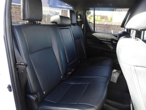 2.4 D-4D Invincible X Pickup Double Cab 4dr Diesel Auto 4WD Euro 6 (s/s) (TSS) (150 ps)