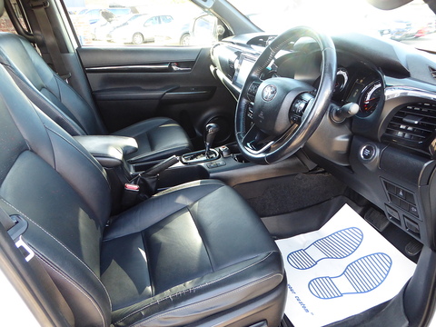 2.4 D-4D Invincible X Pickup Double Cab 4dr Diesel Auto 4WD Euro 6 (s/s) (TSS) (150 ps)