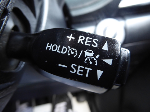 2.4 D-4D Invincible X Pickup Double Cab 4dr Diesel Auto 4WD Euro 6 (s/s) (TSS) (150 ps)