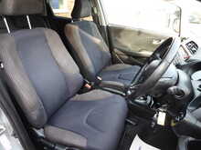 Honda Jazz i-VTEC ES Plus 