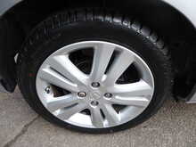 Honda Jazz i-VTEC ES Plus 