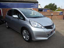 Honda Jazz i-VTEC ES Plus 