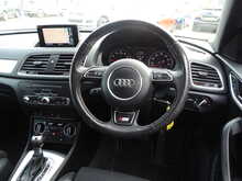 Audi Q3 TFSI CoD S line Edition 