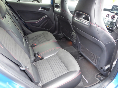 2.1 GLA220d AMG Line SUV 5dr Diesel 7G-DCT 4MATIC Euro 6 (s/s) (177 ps)