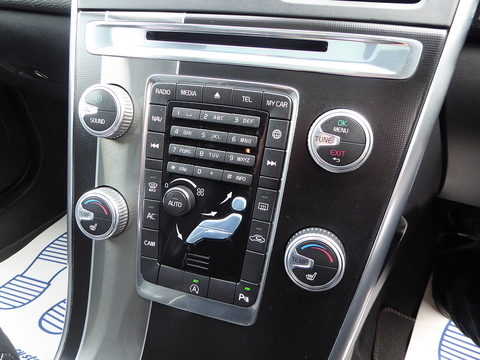 XC60  R-DESIGN LUX NAV D4