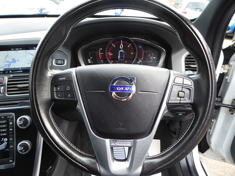 XC60  R-DESIGN LUX NAV D4