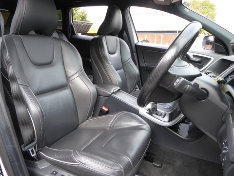 XC60  R-DESIGN LUX NAV D4