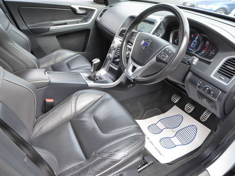 XC60  R-DESIGN LUX NAV D4