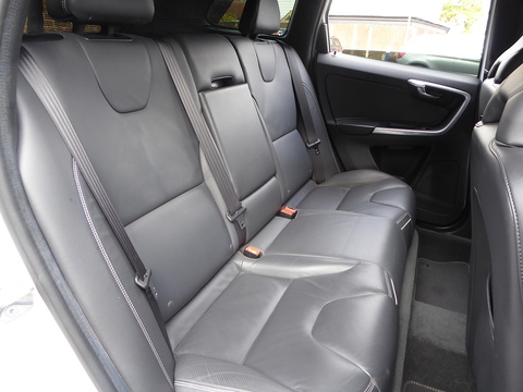 XC60  R-DESIGN LUX NAV D4