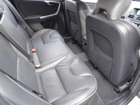 XC60  R-DESIGN LUX NAV D4